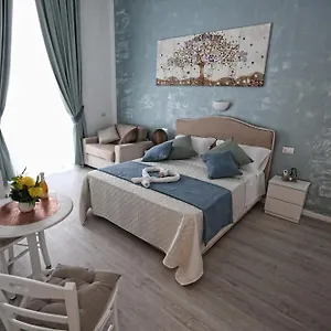 Couette-café Maison Nilo 15, Naples